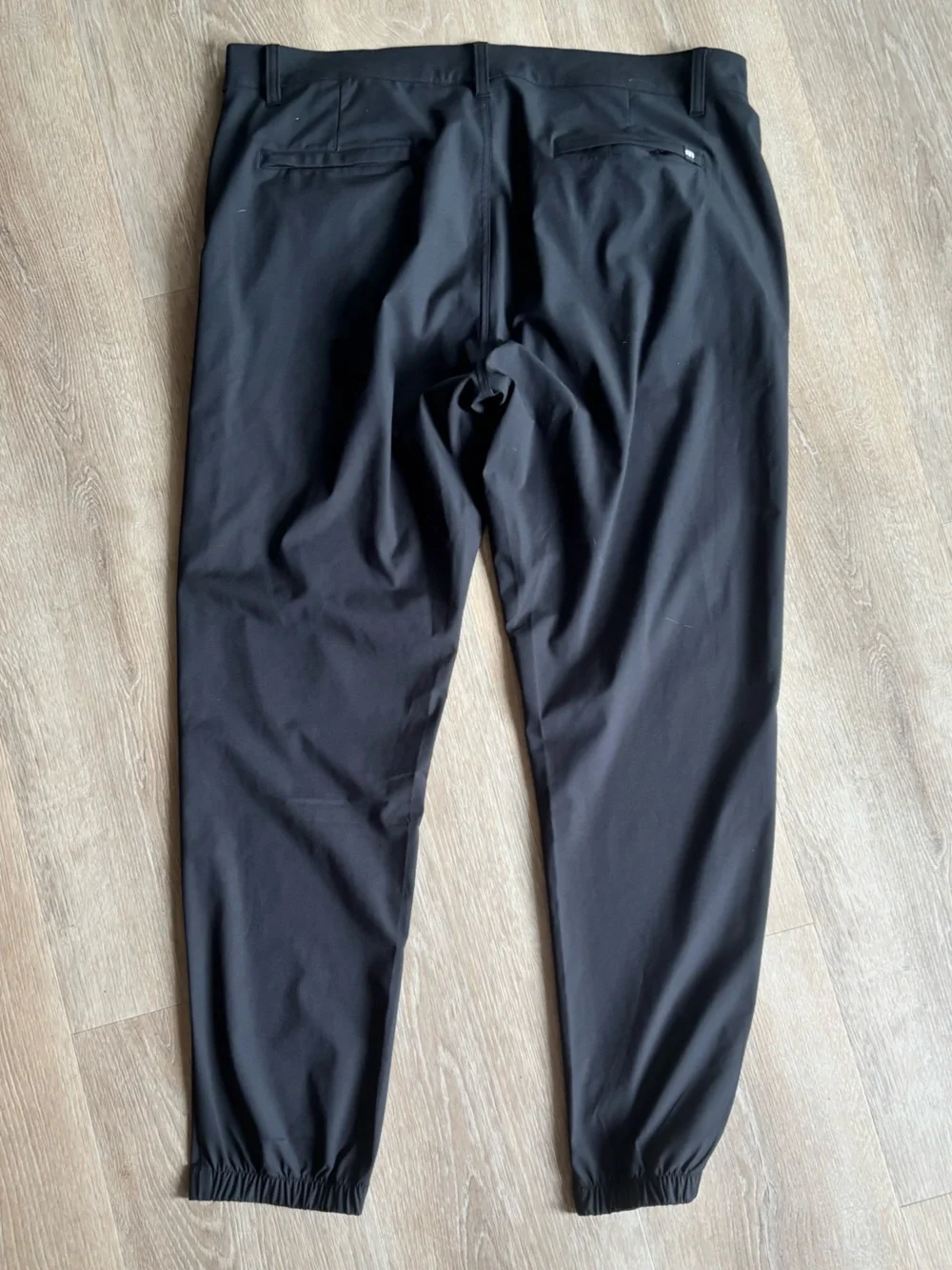 TravisMathew Men's Black lightweight Performance Jogger Pants
